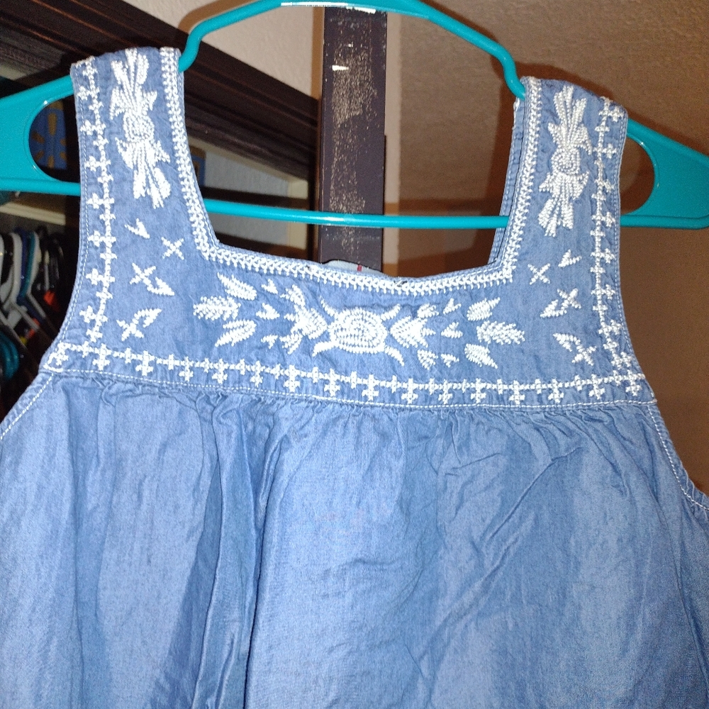 Embroidered top - Picture 7 of 7